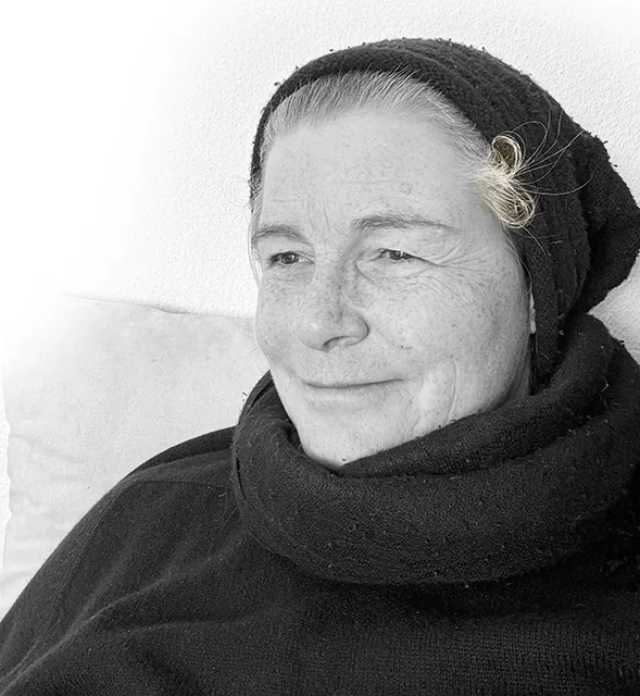 Staschia, founder of loveiseverywhere